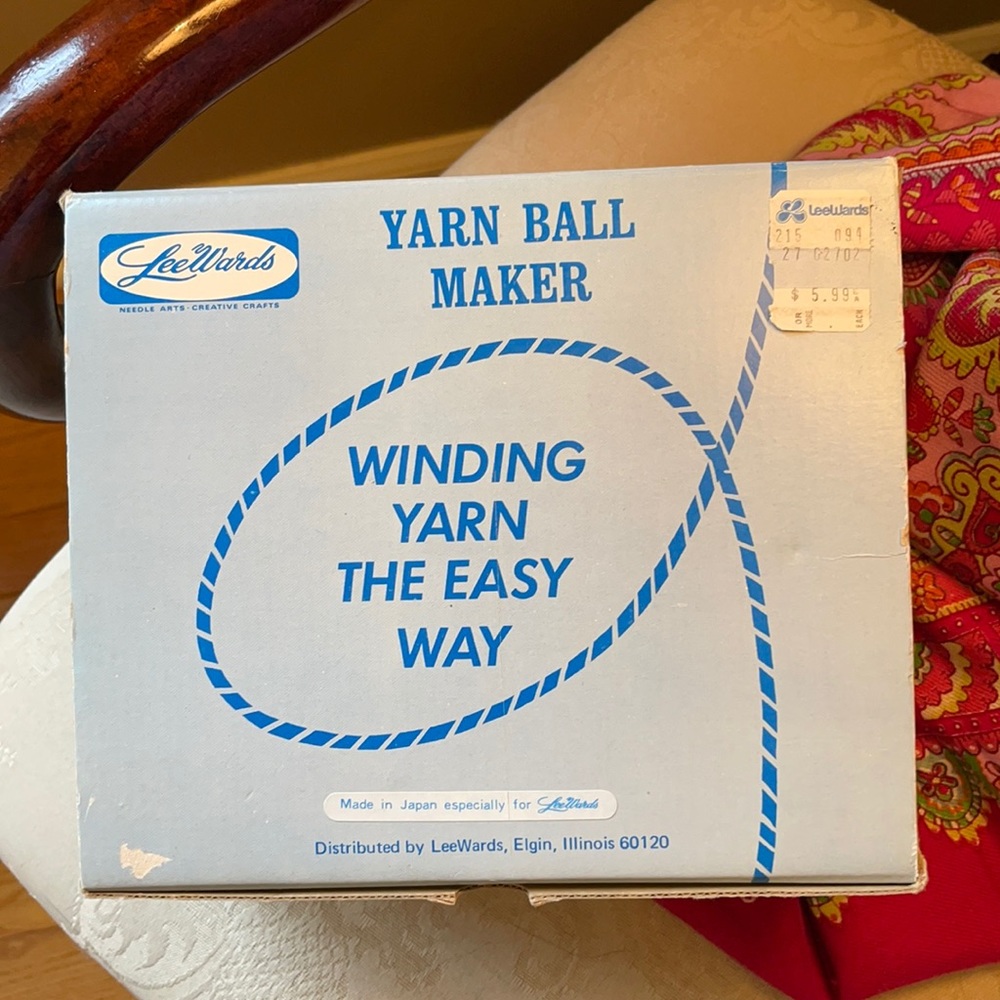 Vintage LeeWards Yarn Ball Maker, New Old Stock!